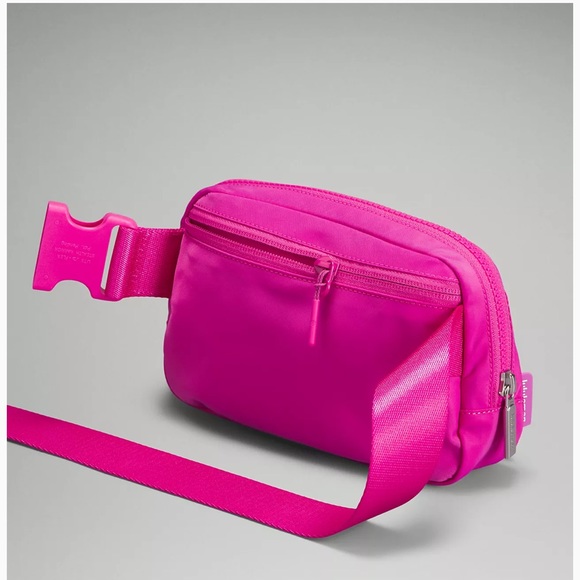 NWT - Lululemon‎ Sonic Pink Belt Bag 1L - Picture 5 of 6